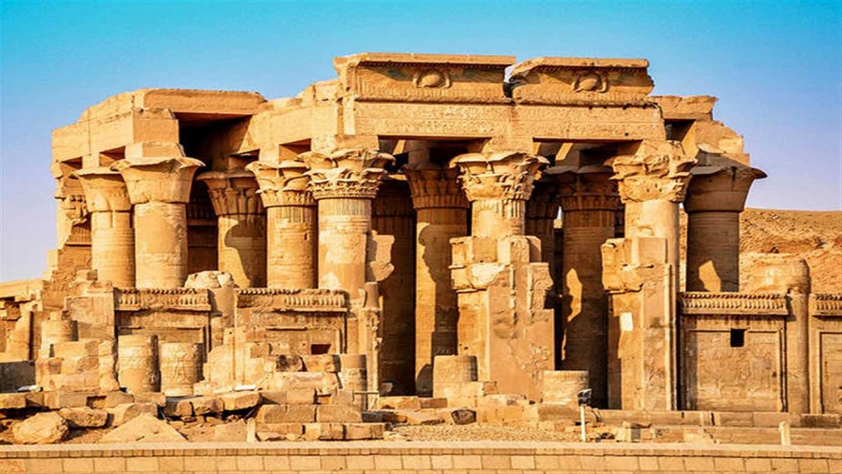 PRIVATE DAY TOUR TO KOM OMBO AND EDFU TEMPLES FROM ASWAN