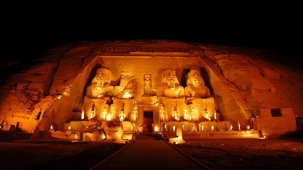 ABU SIMBEL DAY TOUR BY PLANE FROM ASWAN